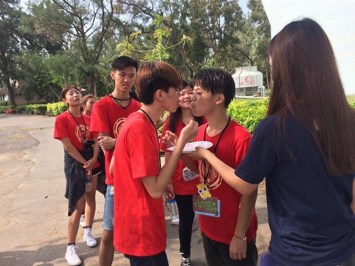 2015/10/04-05➟行銷系×迎新圖片